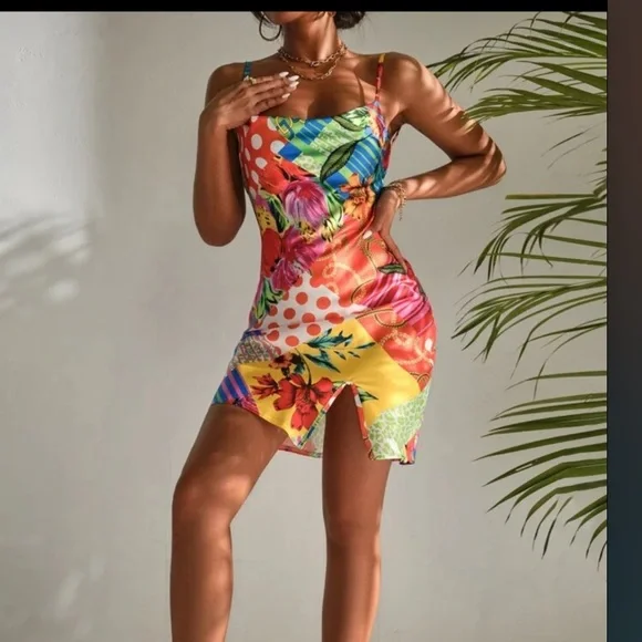 Printed Split Mini Dress - Picture 3 of 5